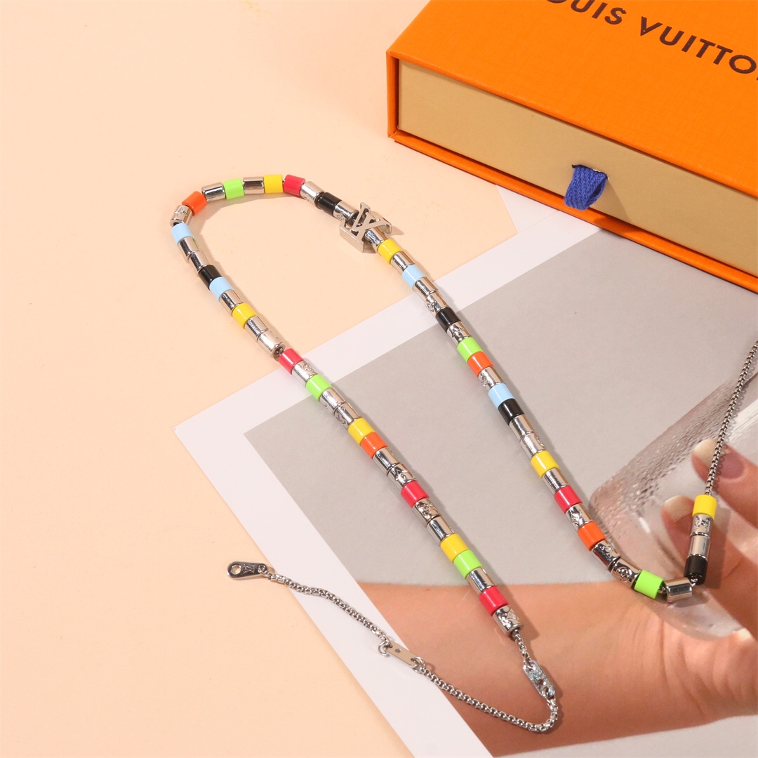 LV necklace-6