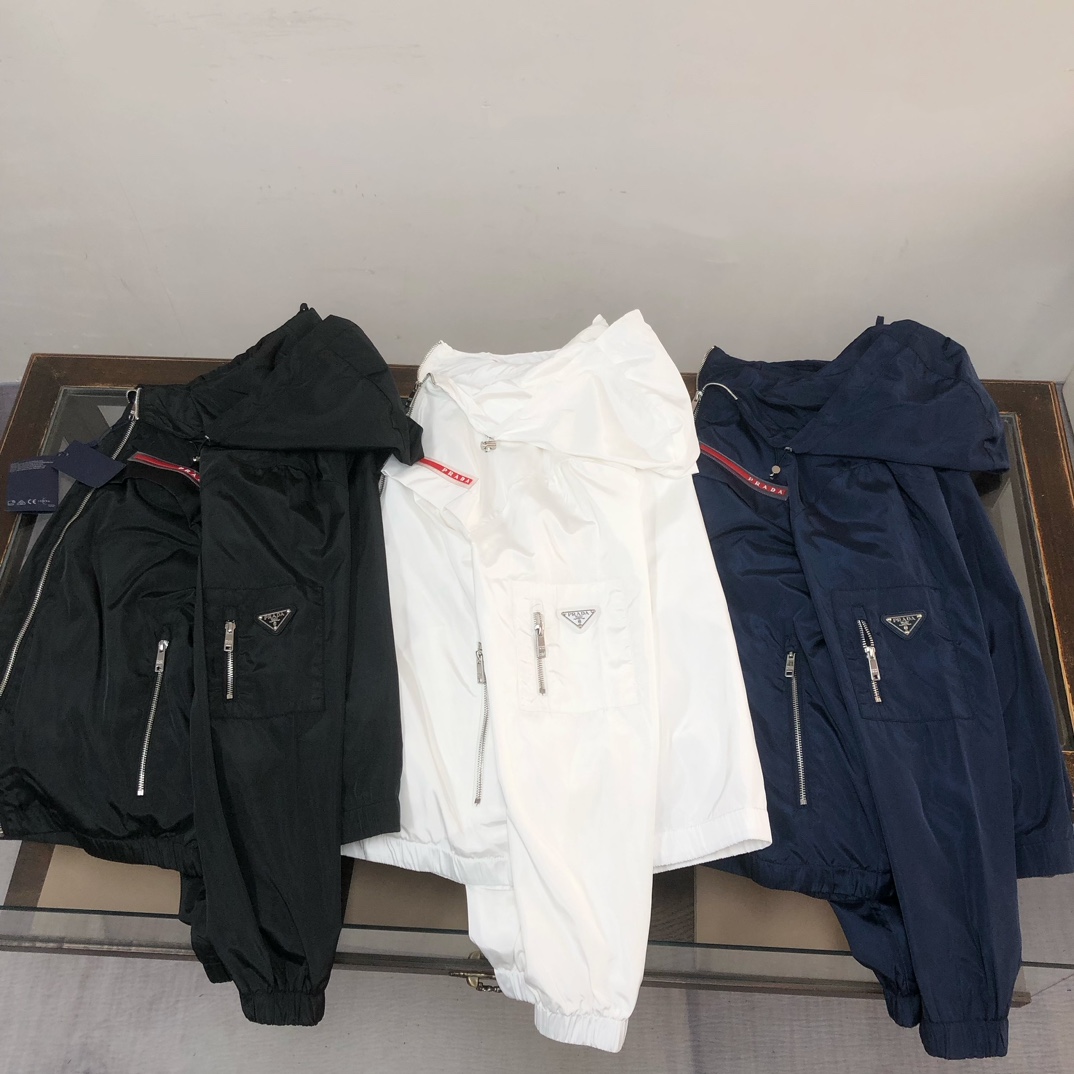 Prada Clothing-363
