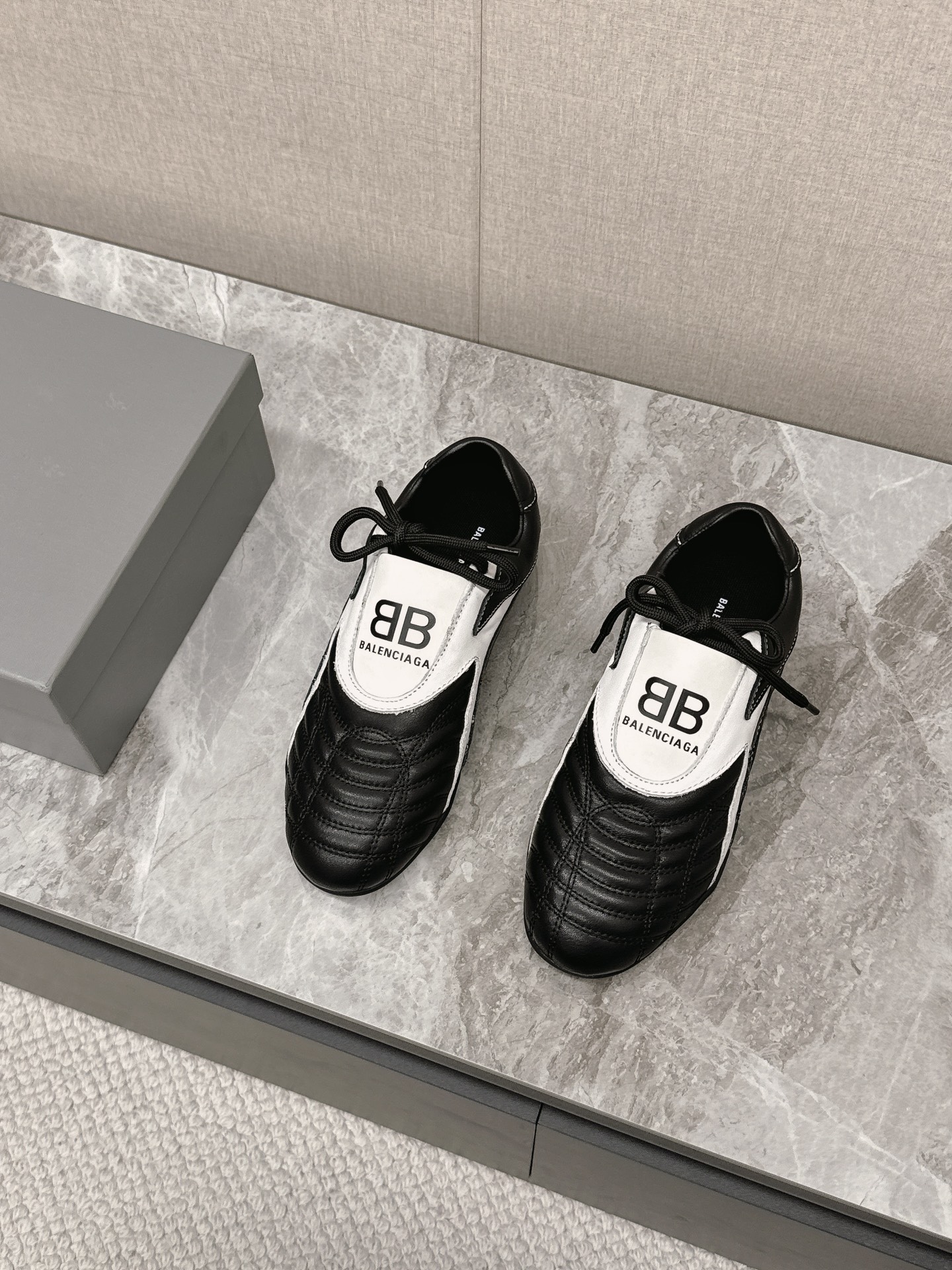 Balenciaga  Sneakers
