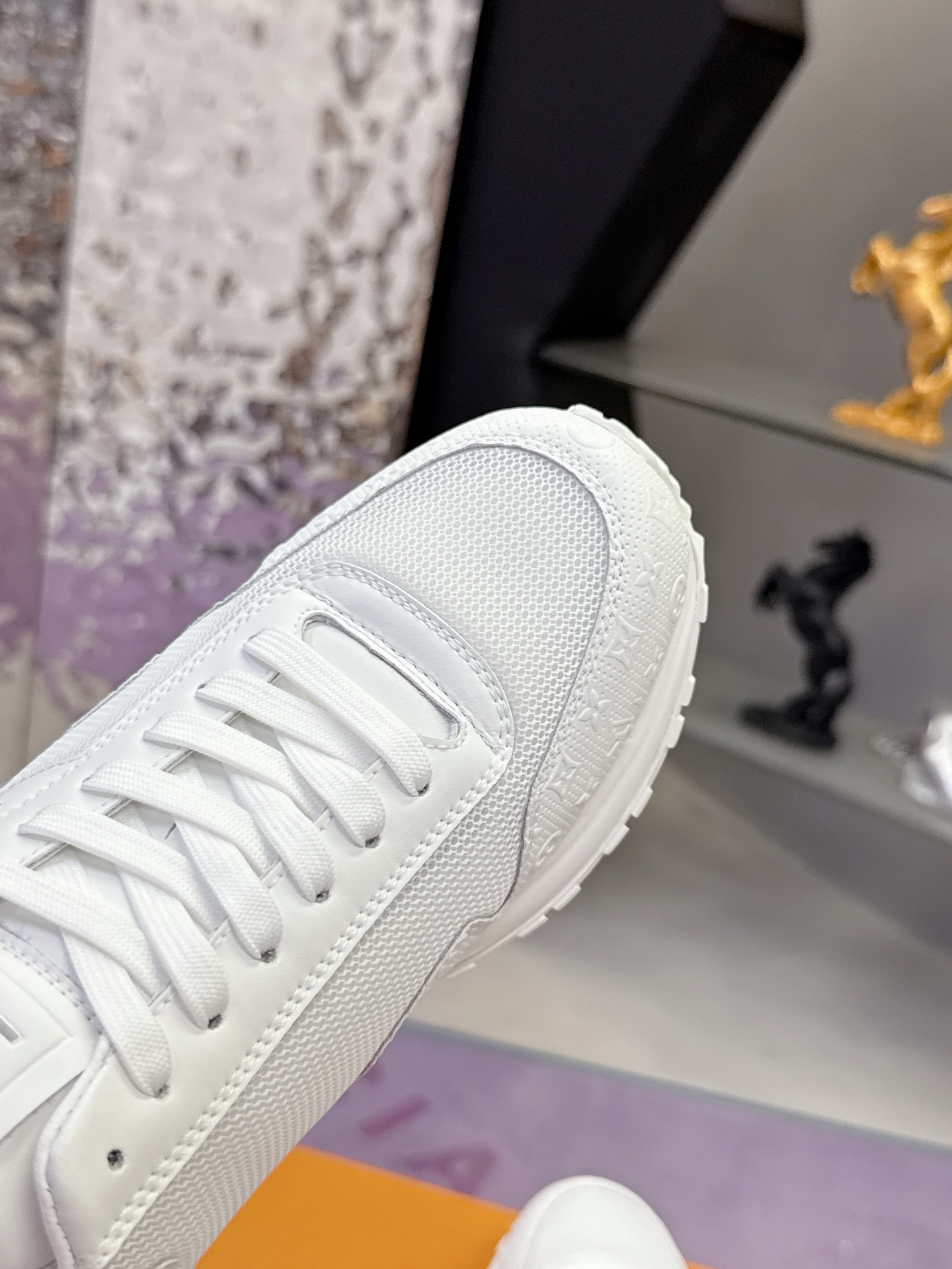 Lv Sneakers-201