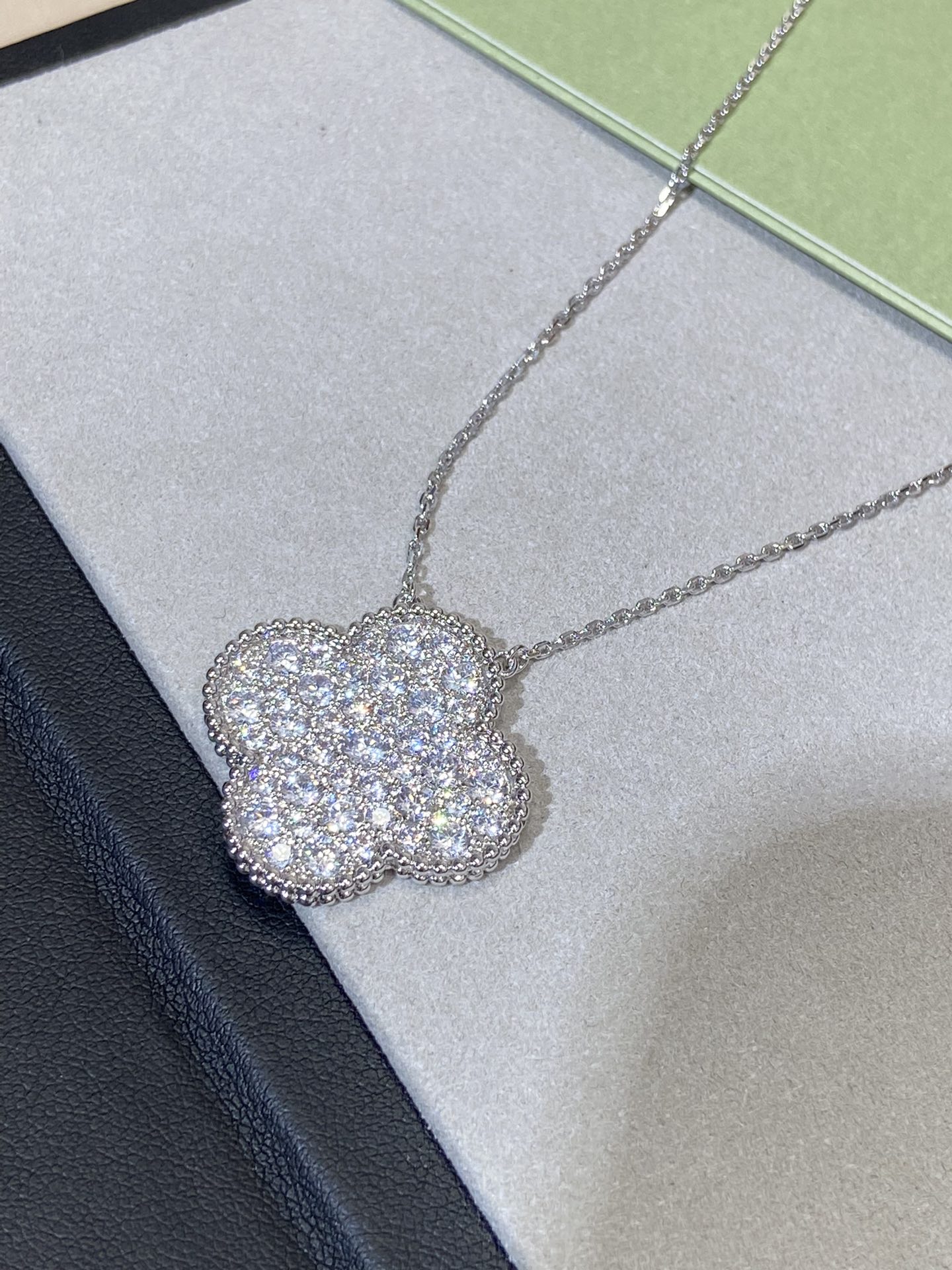Van Cleef & Arpels necklace-105
