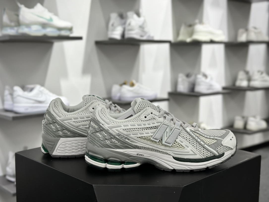 New Balance Sneakers-359