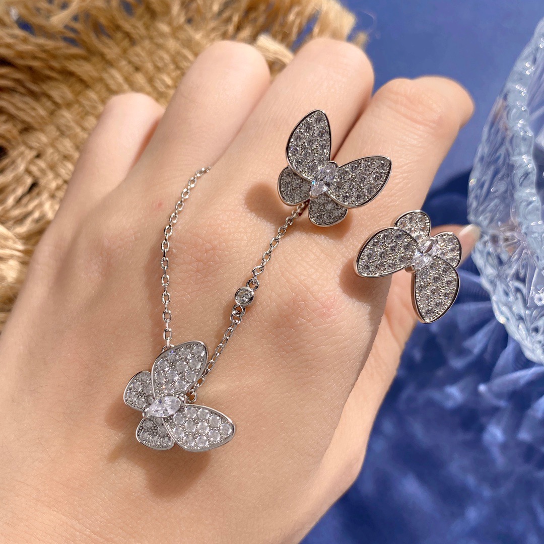 Van Cleef & Arpels ring-70