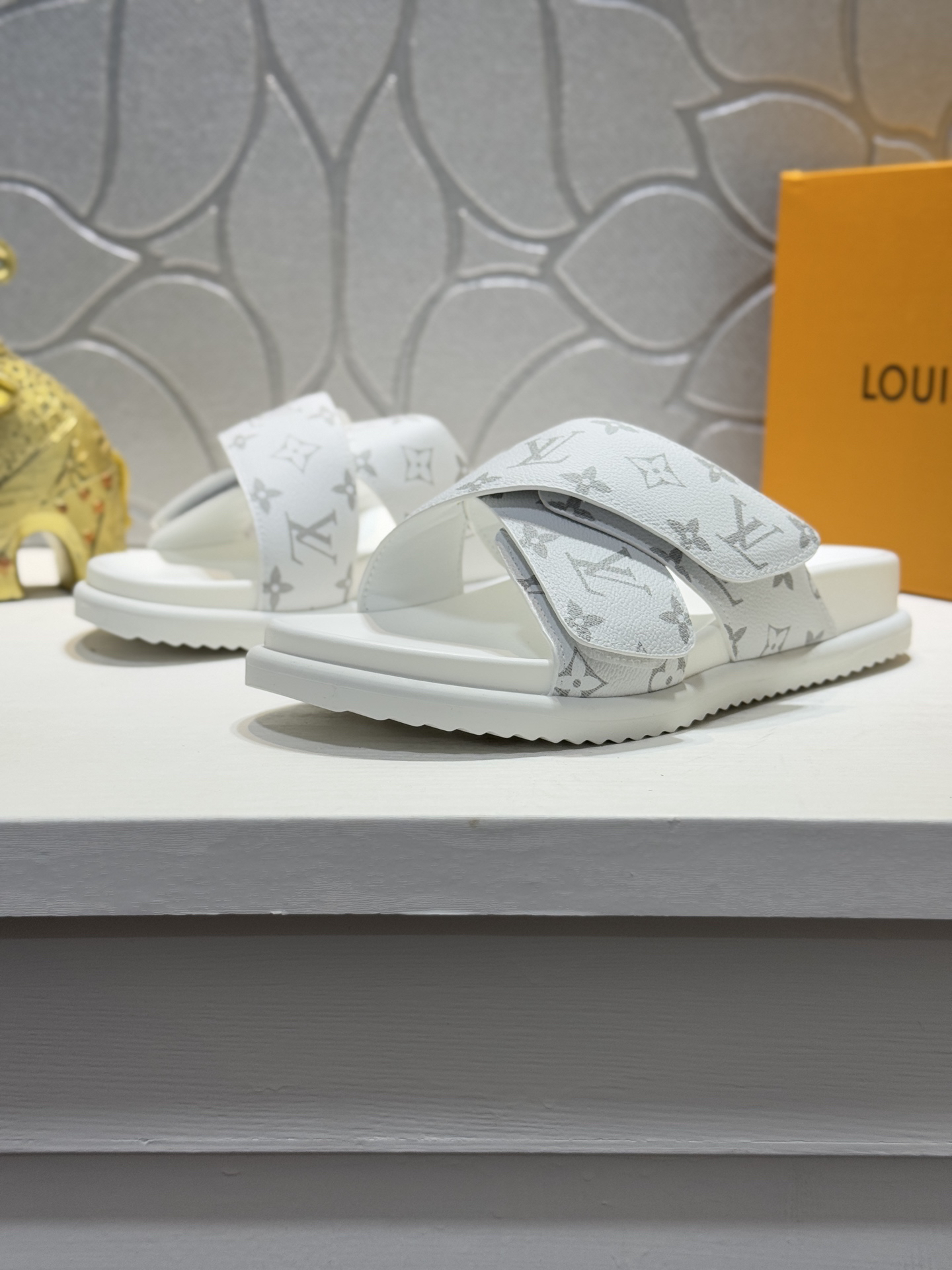 LV Summer footwear