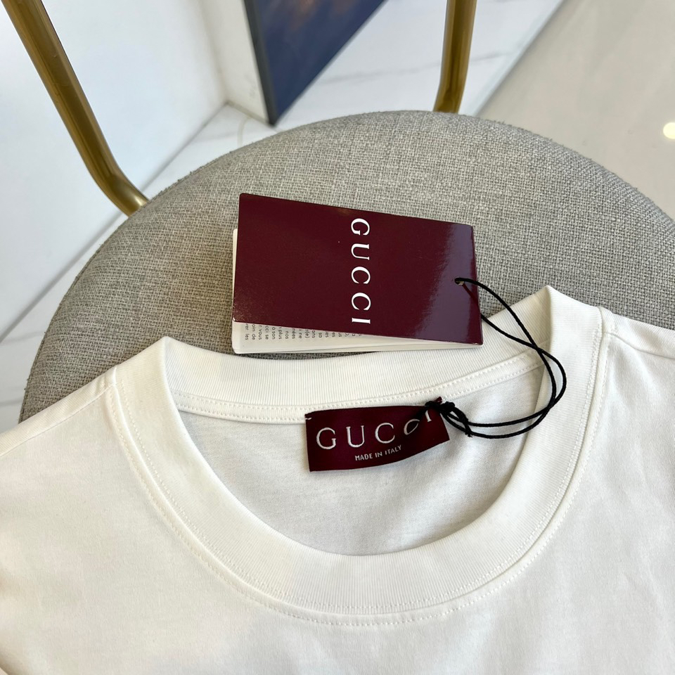 Gucci clothing-269