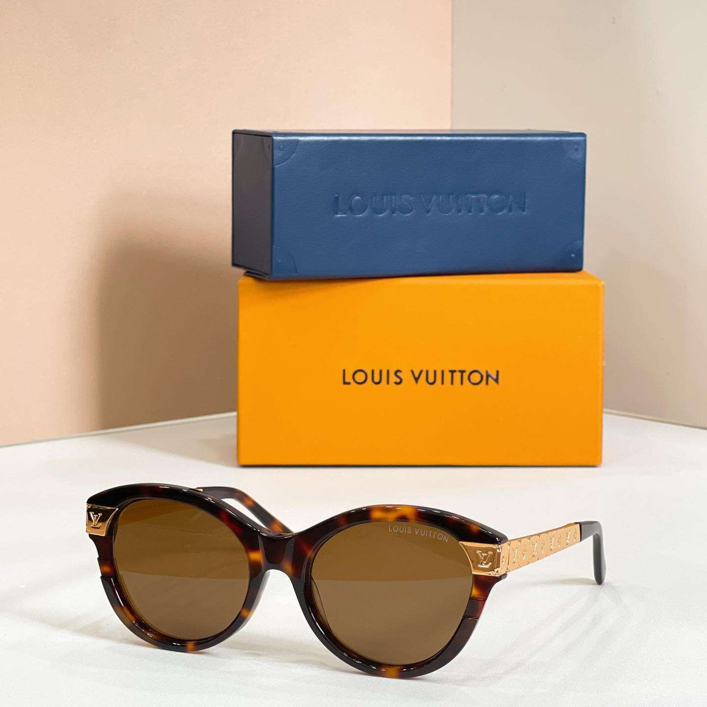LV glasses-31