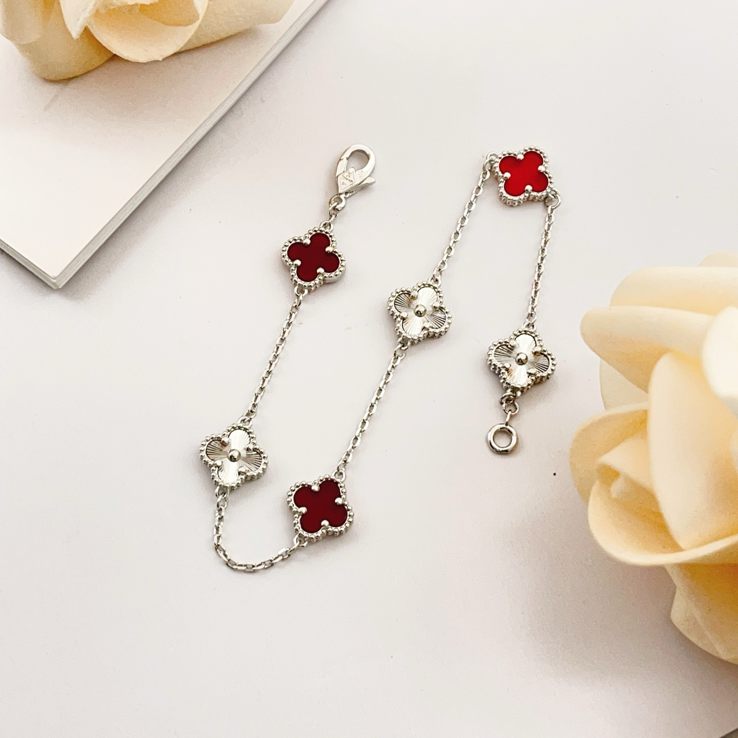 Van Cleef & Arpels Bracelet-47