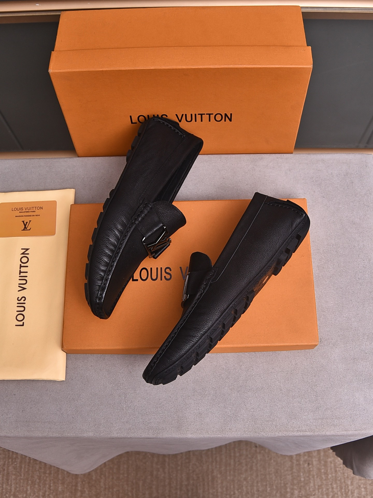 Lv Sneakers-97