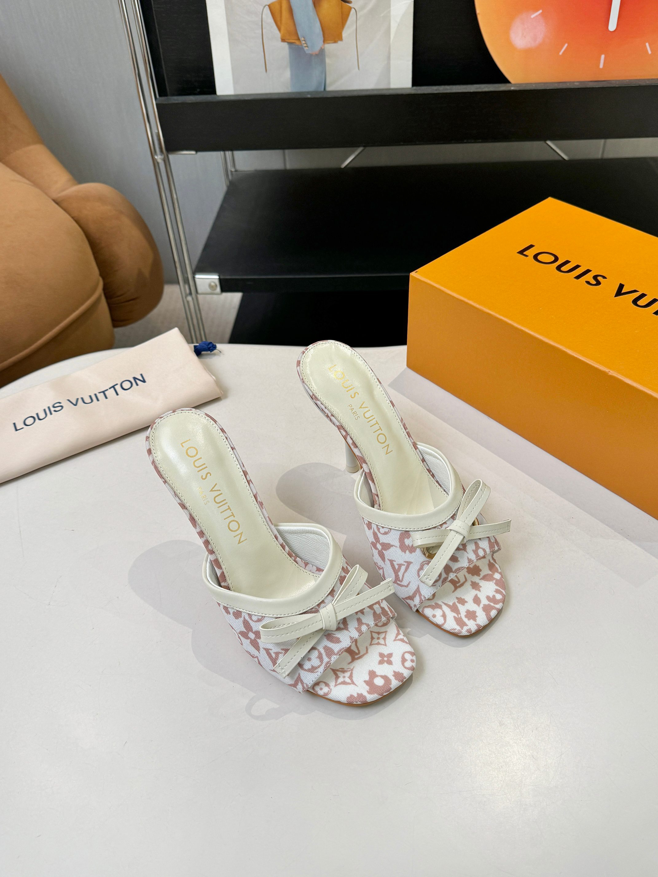 LV Summer footwear