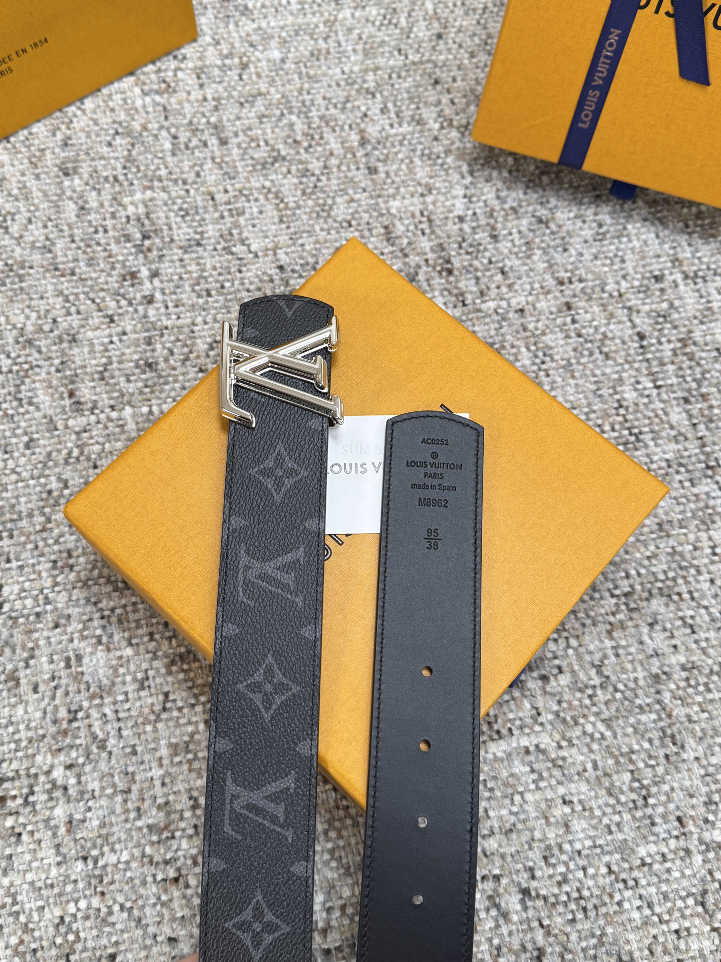 Lv belt-43