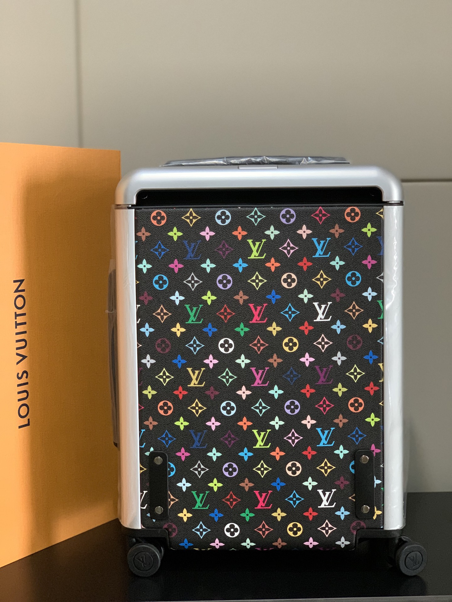 LV luggage-45