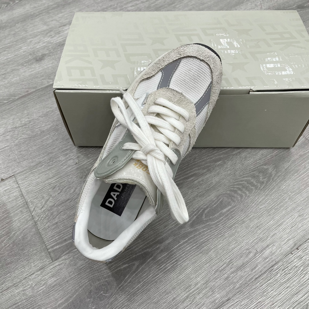 Golden Goose Sneakers-101