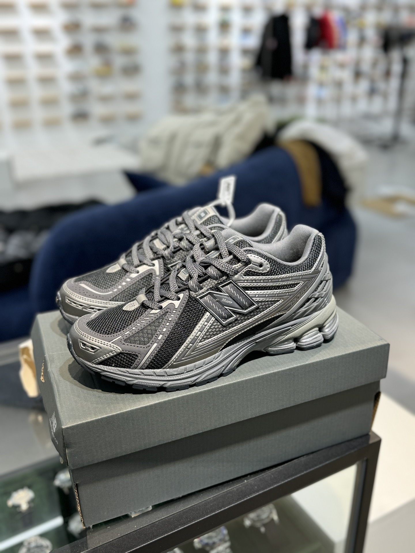 New Balance Sneakers-204