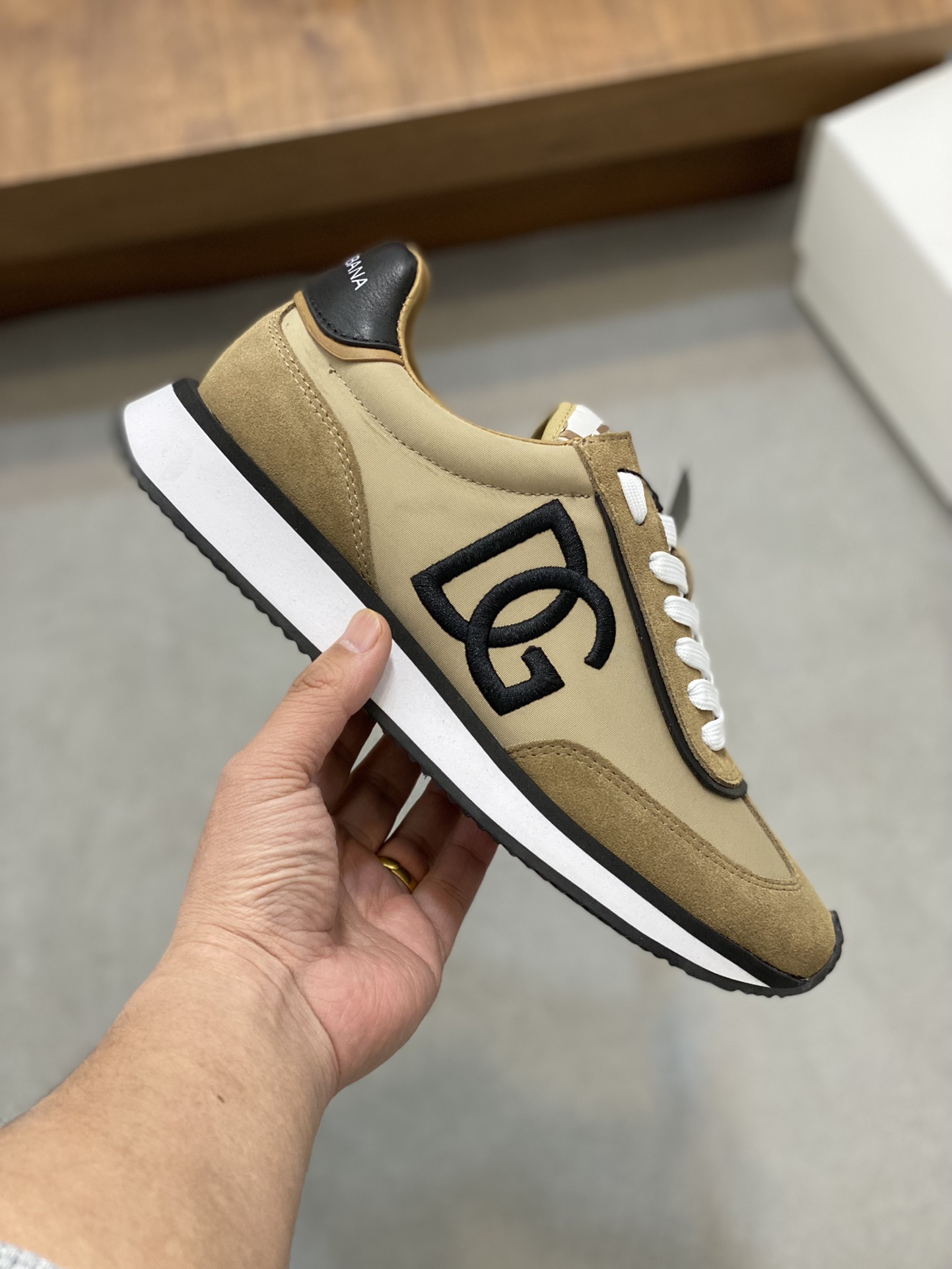 D&G Sneakers-115