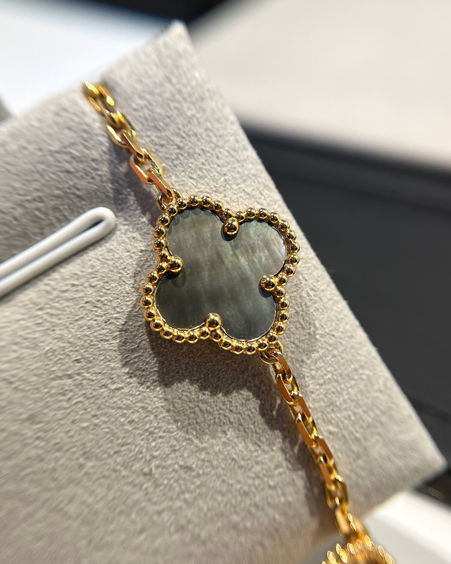 Van Cleef & Arpels Bracelet-12