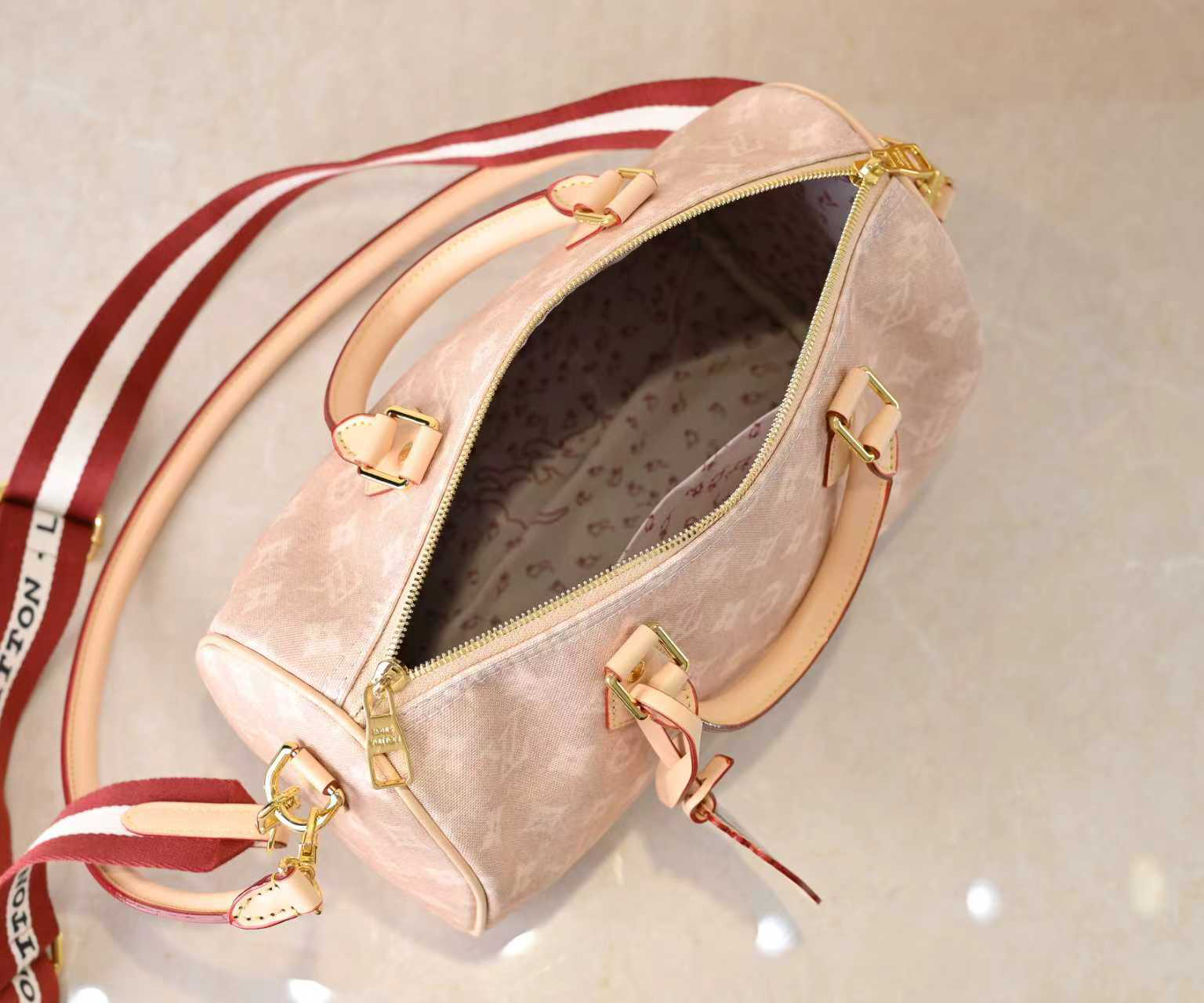 Louis Vuitton Hot New Product-137