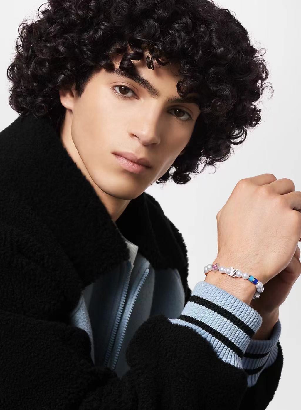LV necklace-8