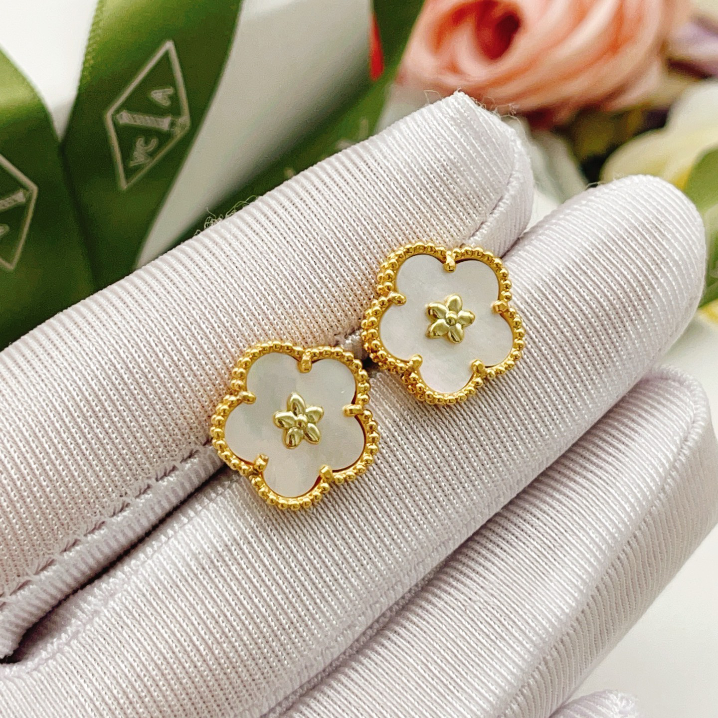 Van Cleef & Arpels earring-5