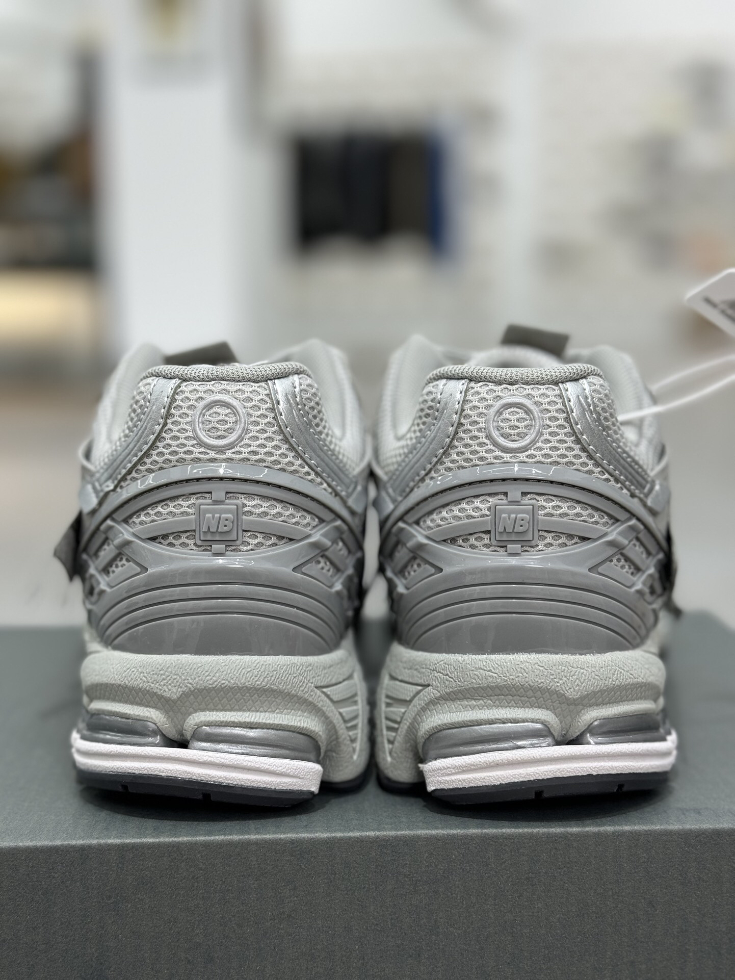 New Balance Sneakers-128