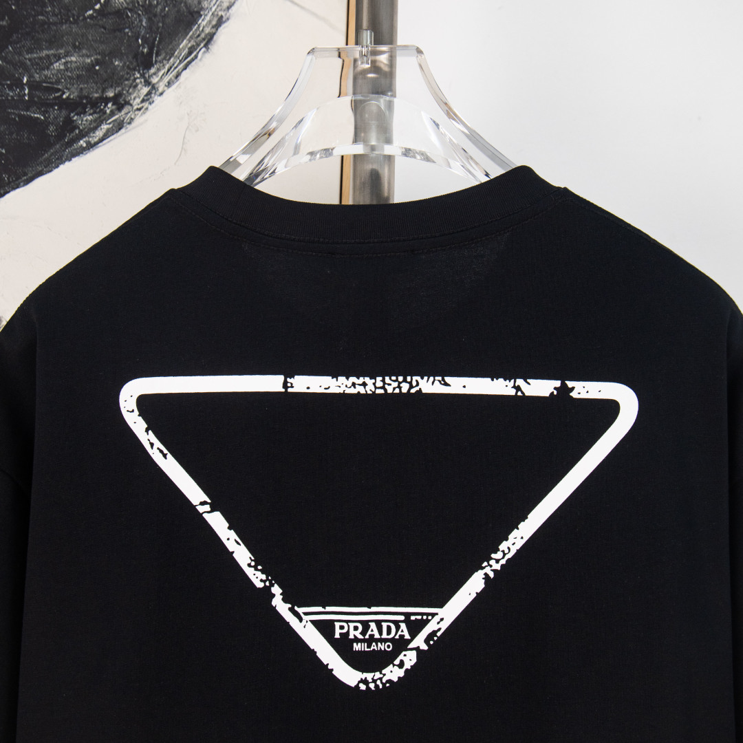 Prada clothing-264