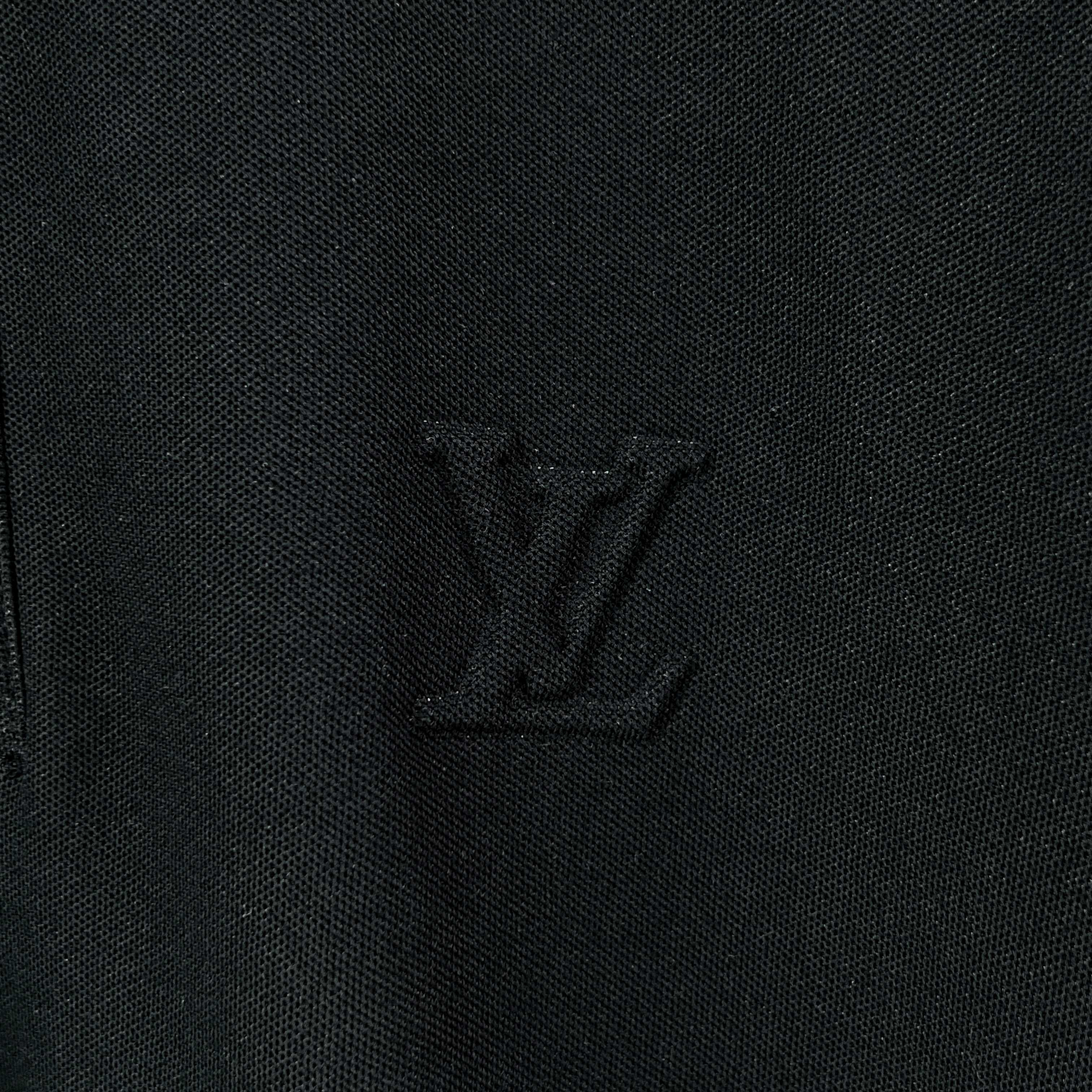 LV clothing-98