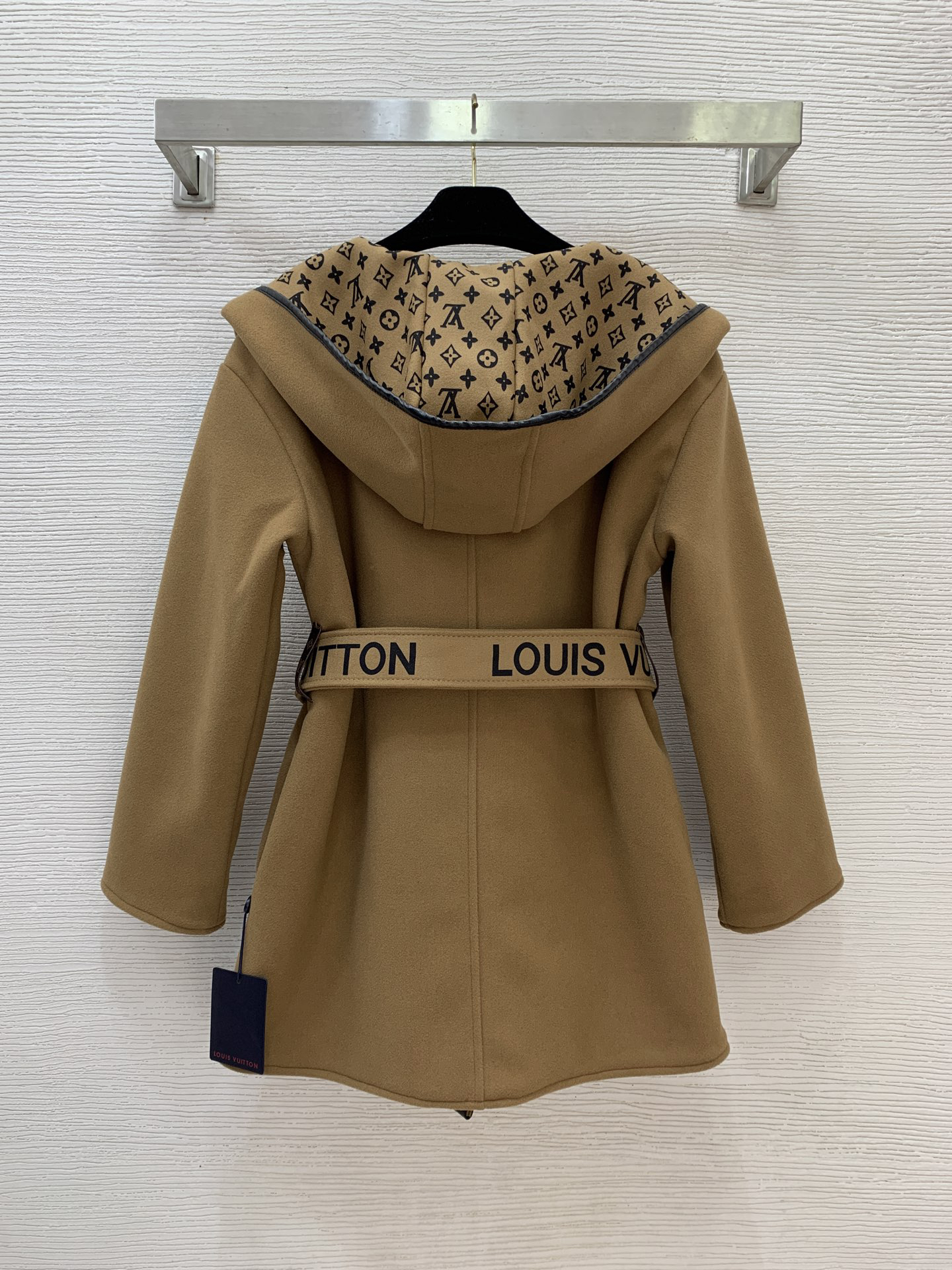 LV Clothing-334