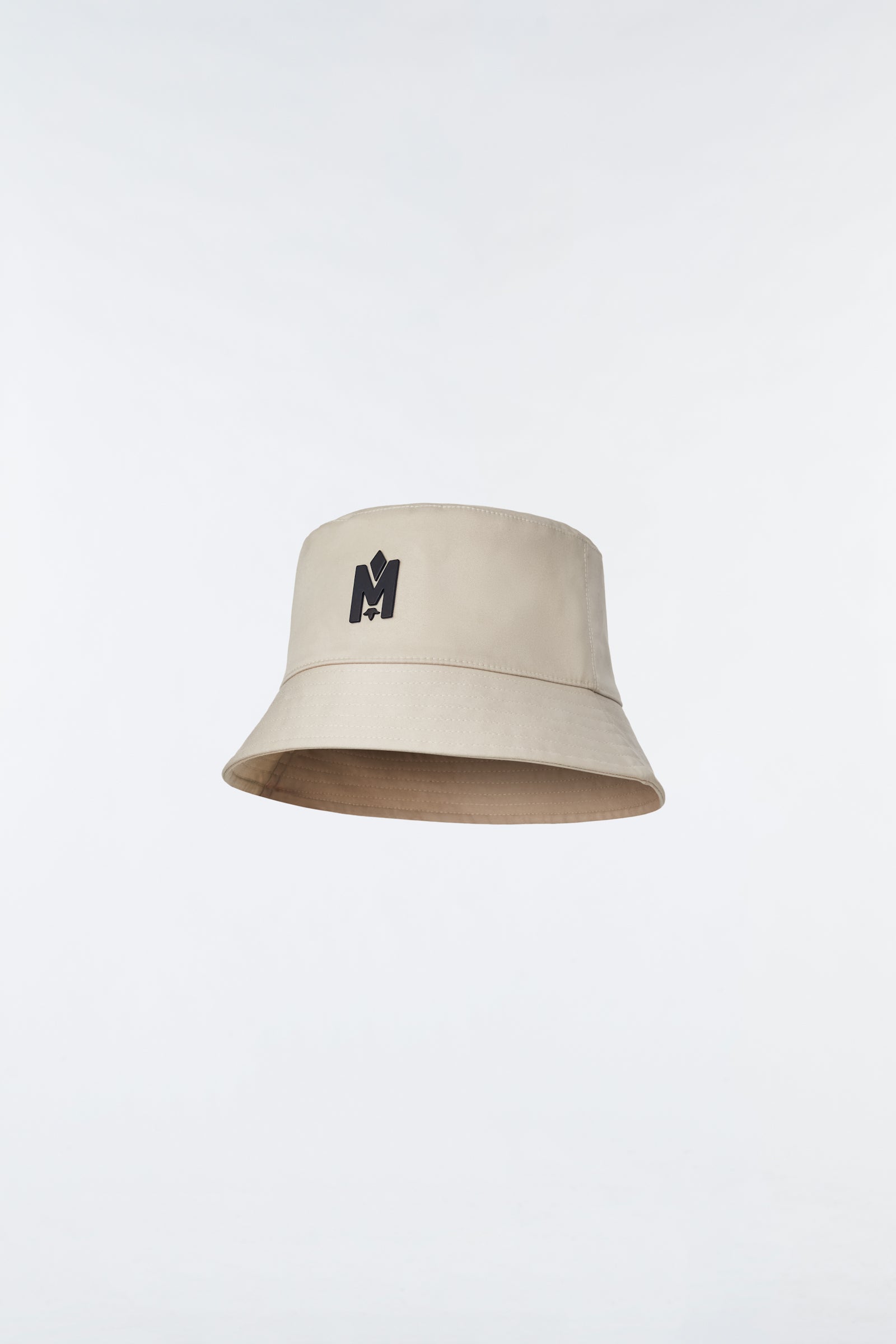 Bennet Bucket Hat With Metal Logo