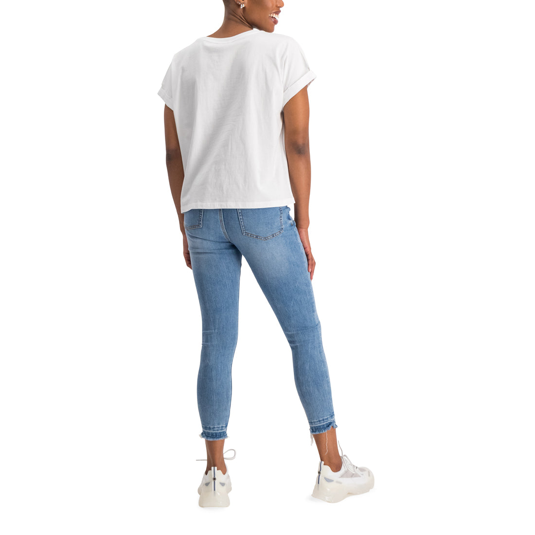 BLAIRE WHITE SM LOGO TEE WITH POPPERS