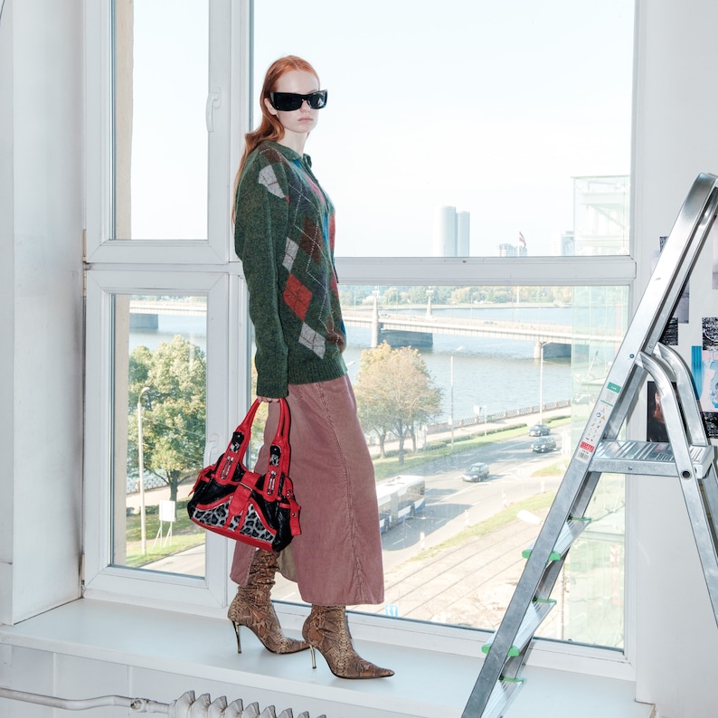 90s Vintage cozy argyle knit jumper in green & muted tones