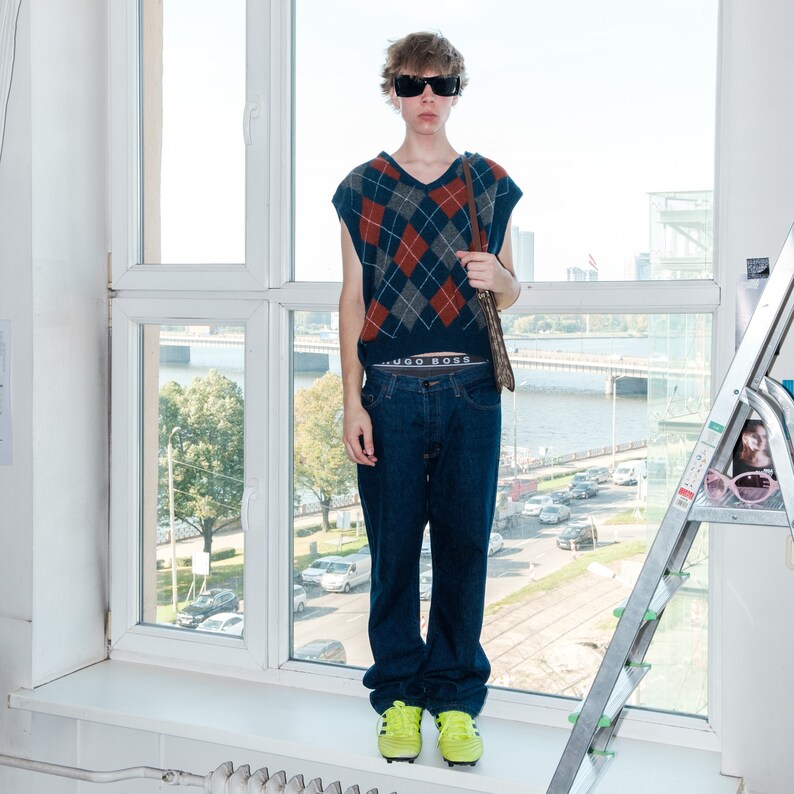 90s Vintage argyle pattern gilet in navy / red / grey