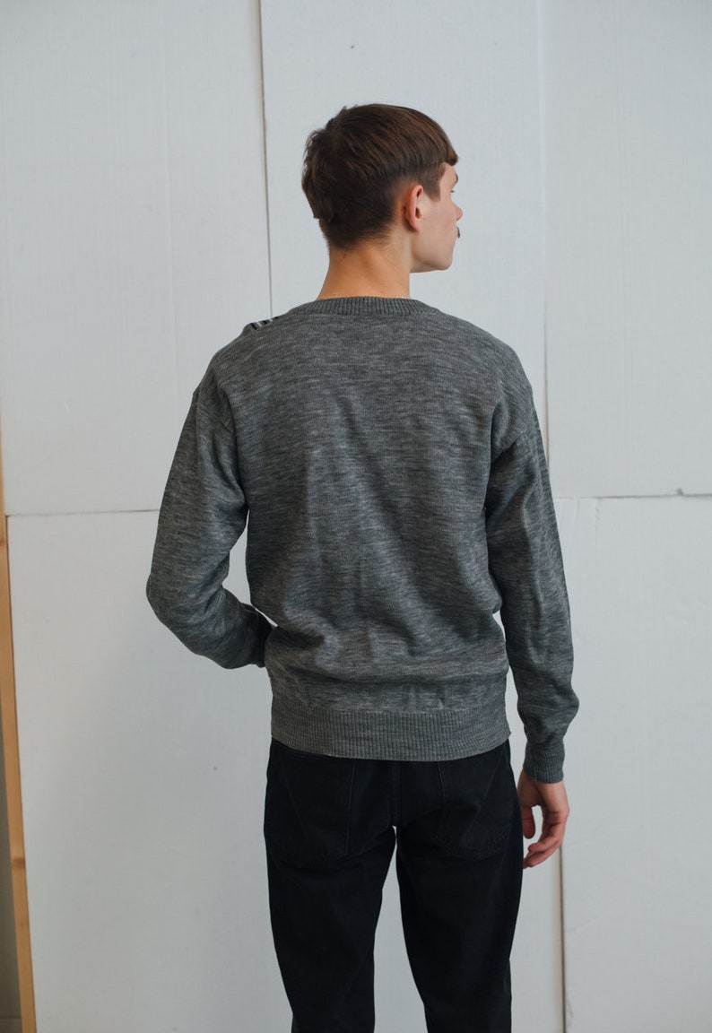 Vintage Y2k Preppy V-neck Jumper in Grey&Abstact Pattern S/M