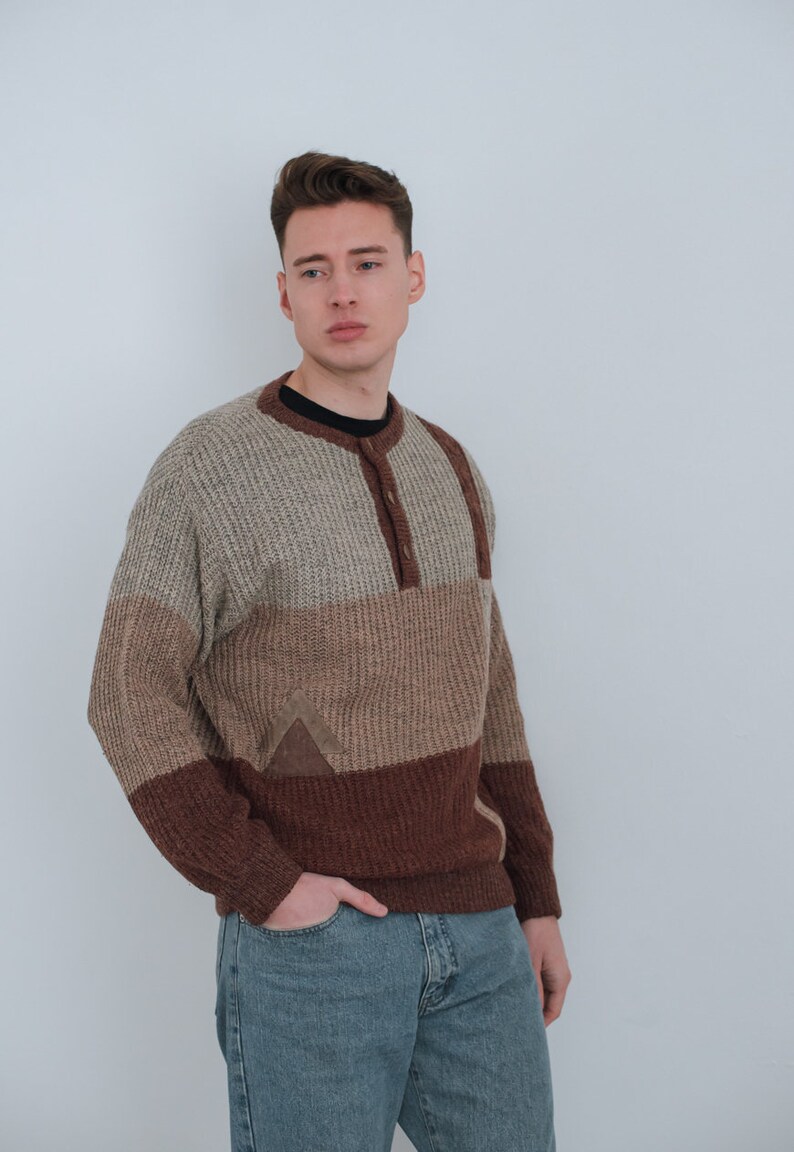 Vintage 80s Half Button Preppy Jumper in Brown Unisex L/XL