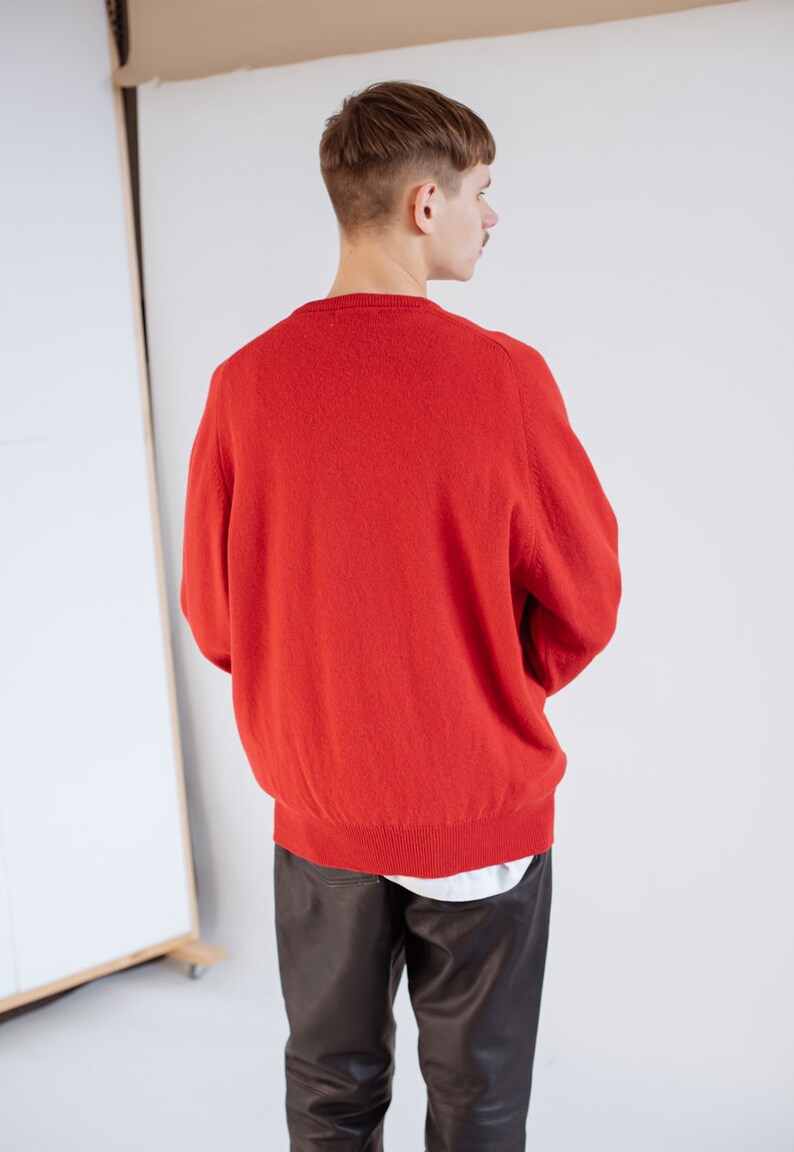 Vintage Round Neck Lambswool Unisex Sweater in Red Knit L