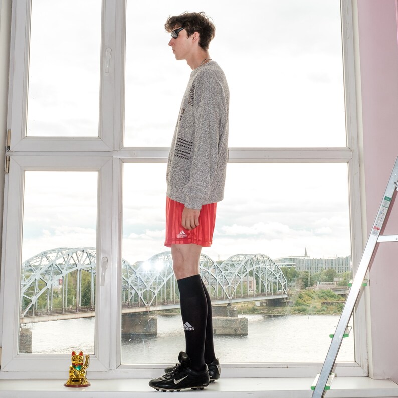 90s Vintage geometric print jumper in coin grey