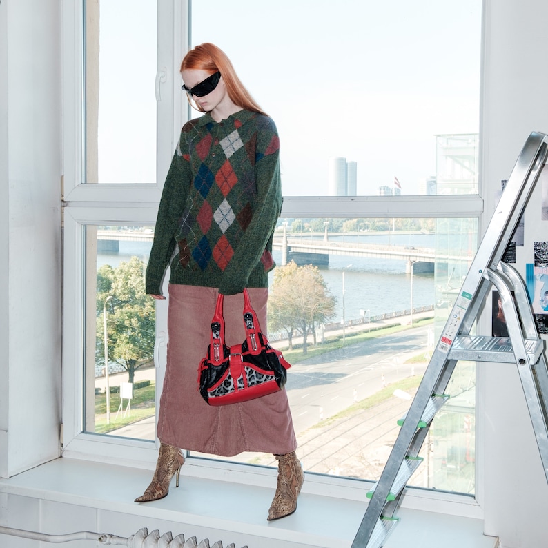 90s Vintage cozy argyle knit jumper in green & muted tones