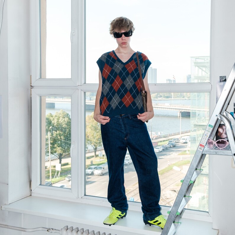 90s Vintage argyle pattern gilet in navy / red / grey