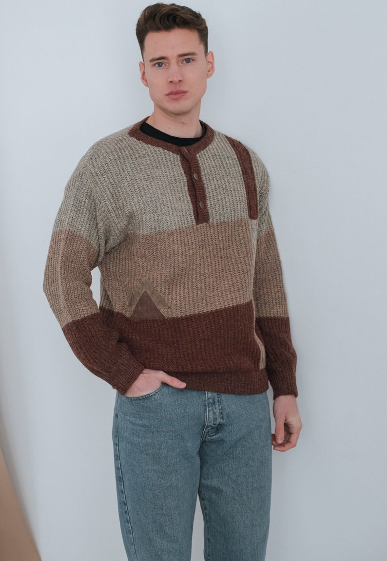 Vintage 80s Half Button Preppy Jumper in Brown Unisex L/XL