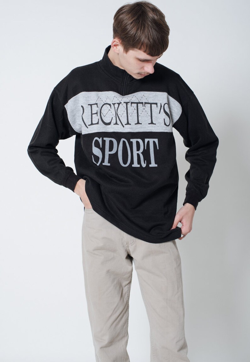 Vintage 90s Boxy Fit Half Zip Unisex Sweatshirt in Black M