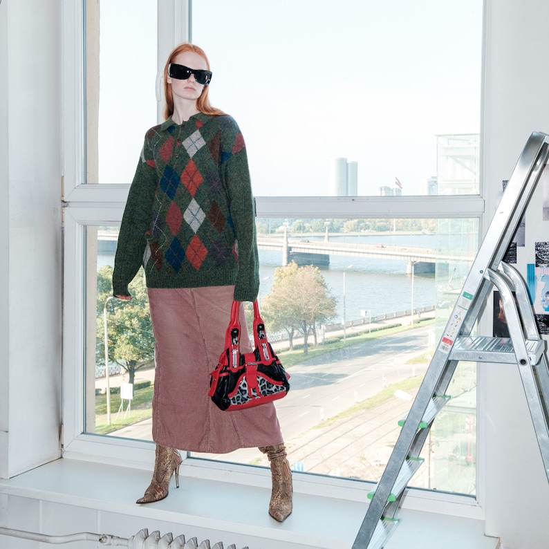 90s Vintage cozy argyle knit jumper in green & muted tones