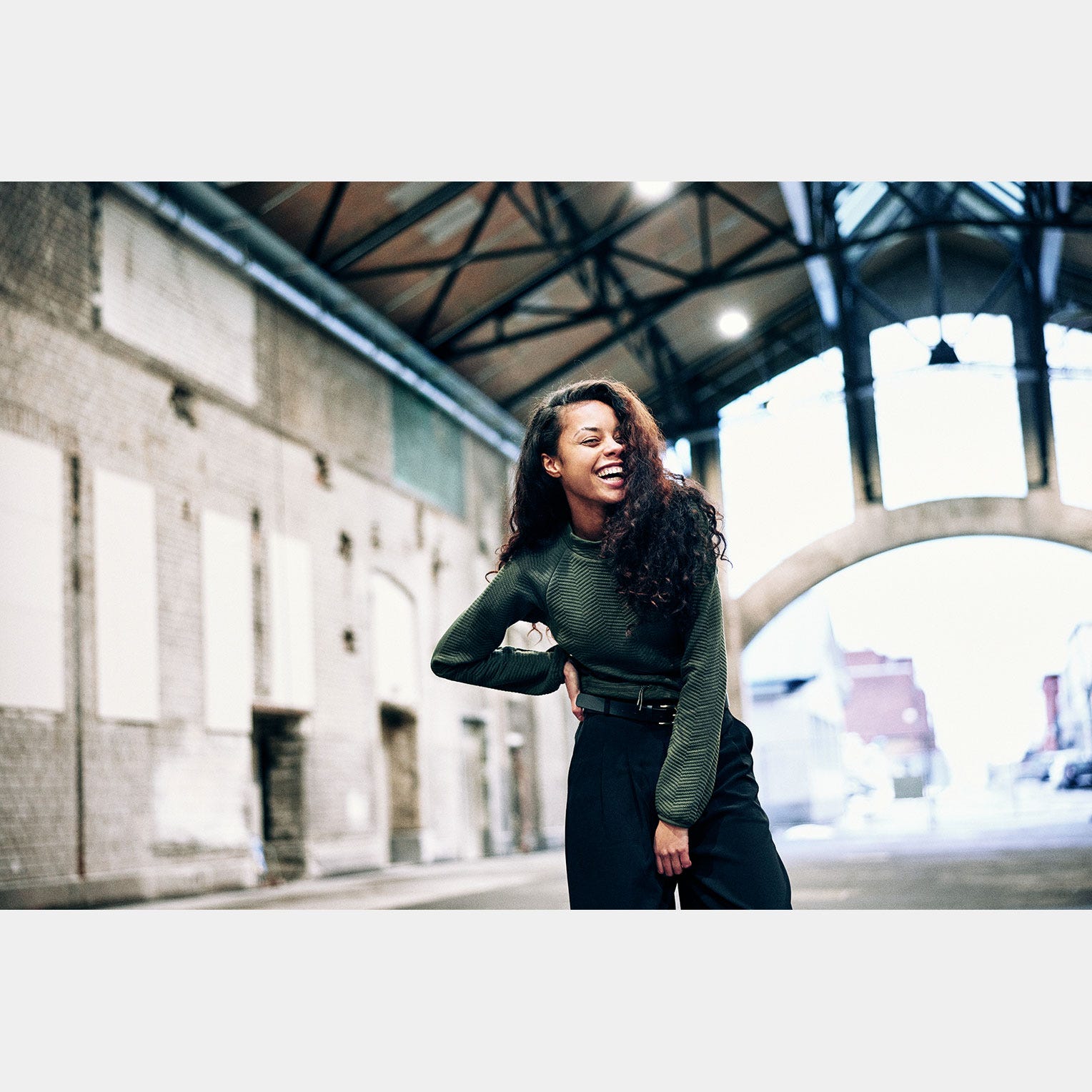 WOMEN'S ALLURE PULLOVER