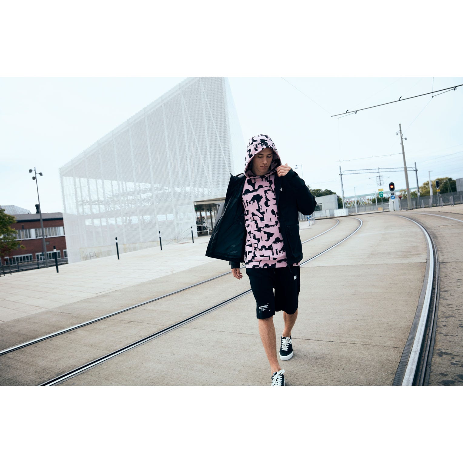 MEN'S MOVE HOODED RAIN JACKET