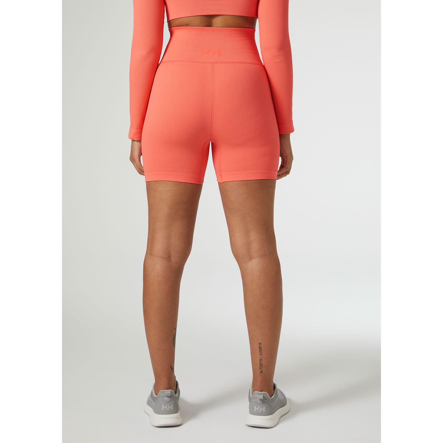 WOMEN'S ALLURE SEAMLESS BIKE SHORTS