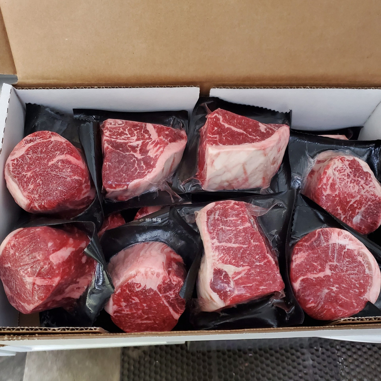 Australian Angus 10 ounce New York Strip (Baseball Cut) | 16 pack