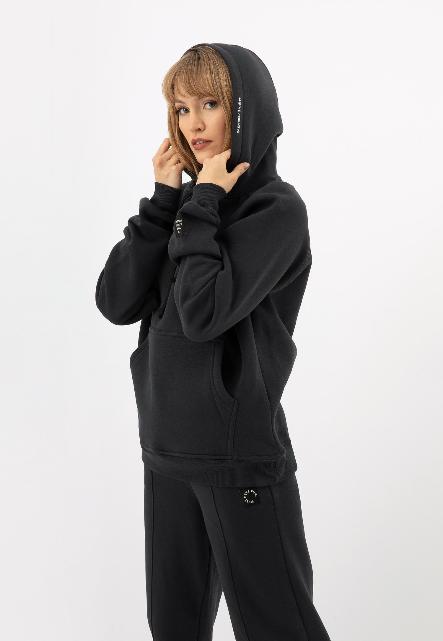 RELAKS czerwona bluza damska z czarnym napisem