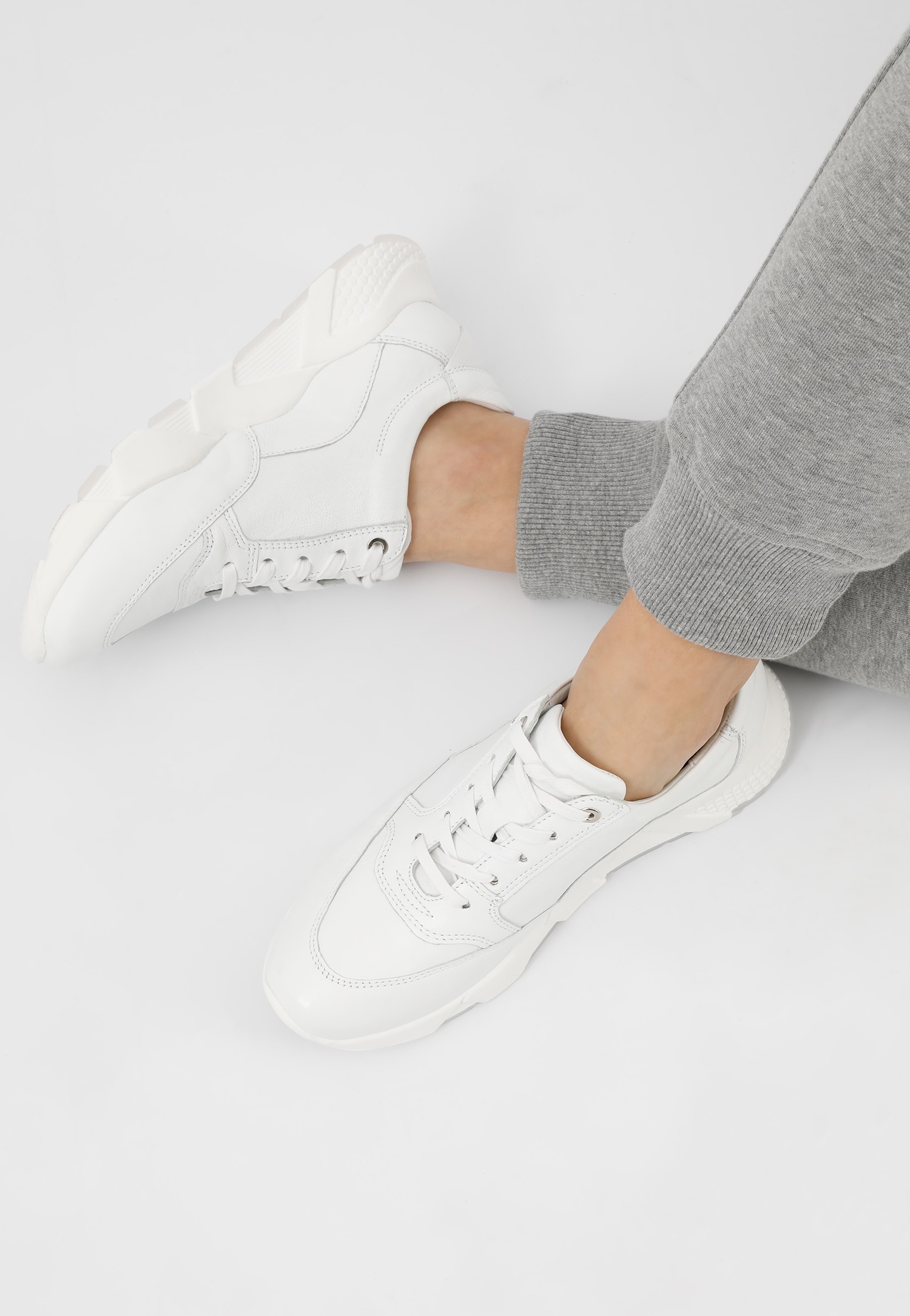 Czarne półbuty damskie