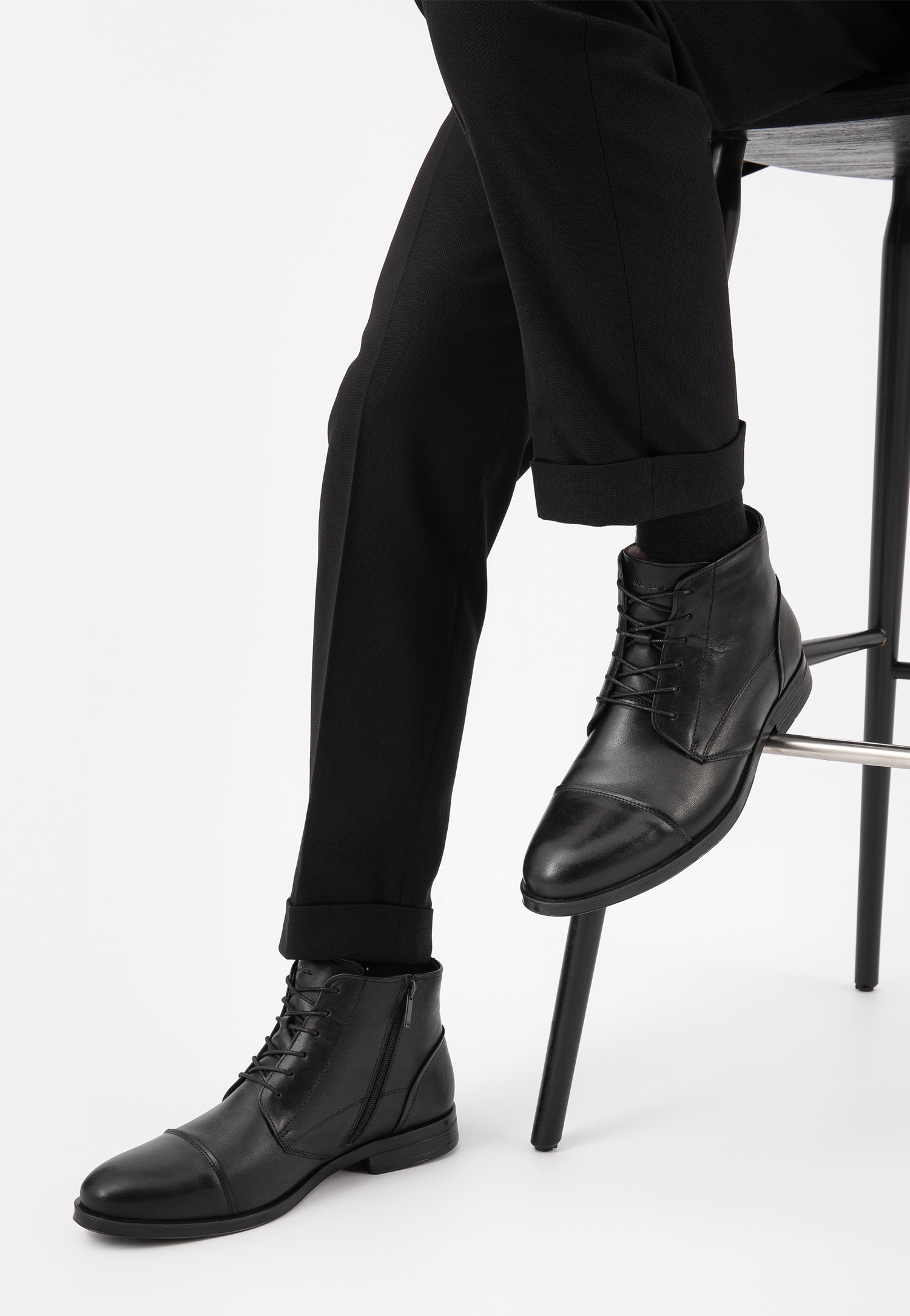 Minimalistyczne czarne trzewiki męskie ze skóry licowej