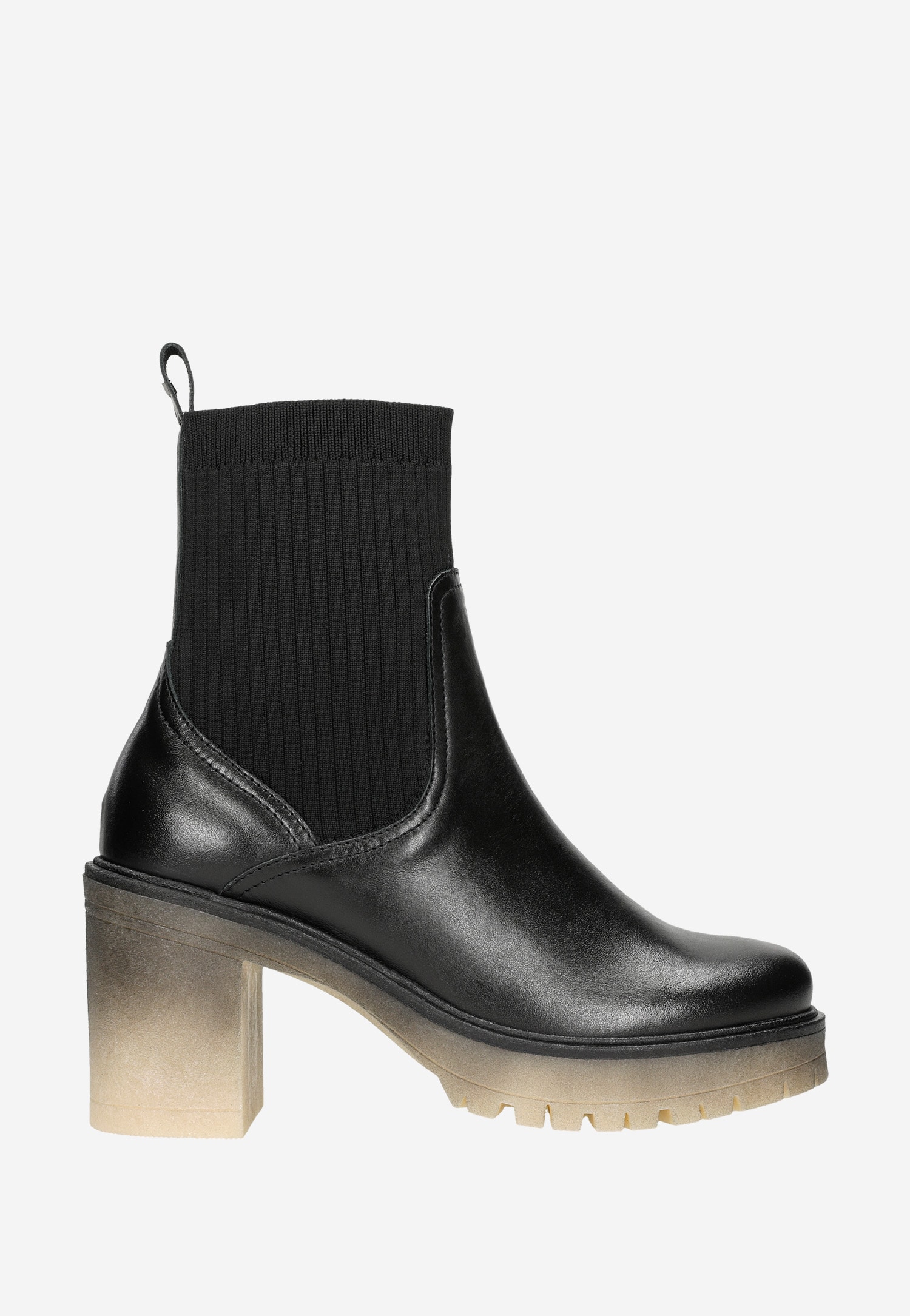 Czarne botki damskie na obcasie z cieniowaną podeszwą