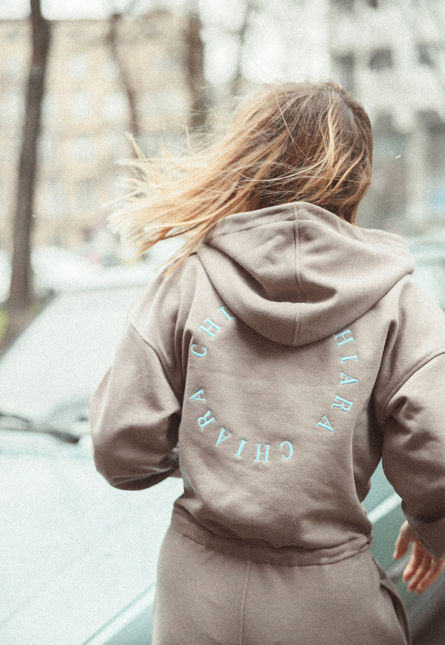 CHIARA beżowy kombinezon dresowy