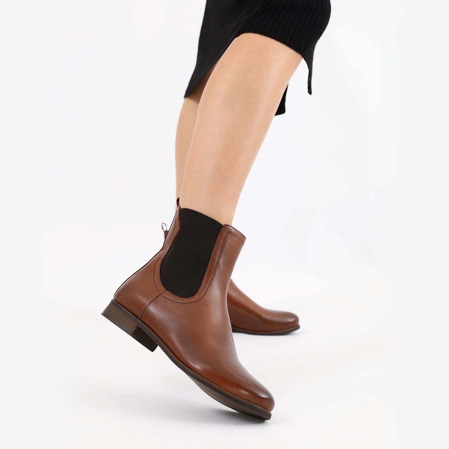 Czarne ocieplane sztyblety damskie z wysoką cholewką