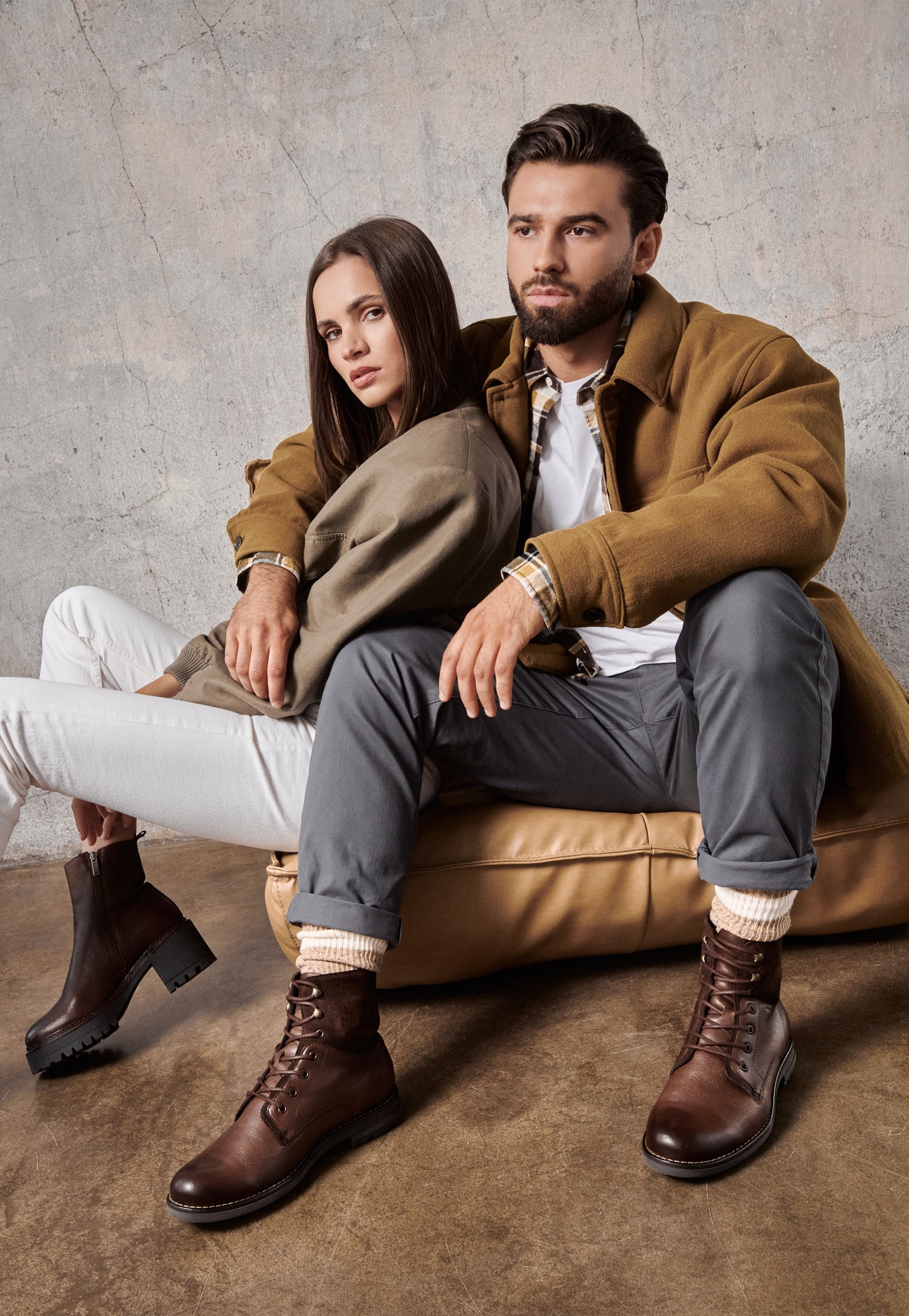 Brązowe trzewiki męskie w stylu miejskim